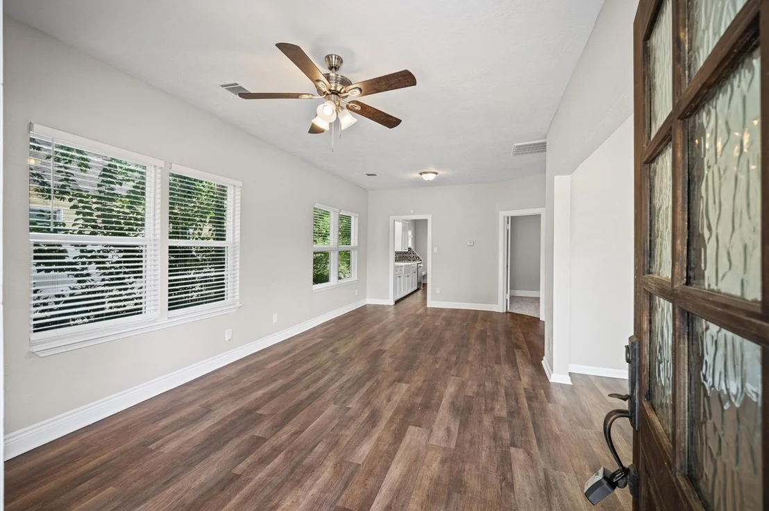 Photo of 909 King Street
