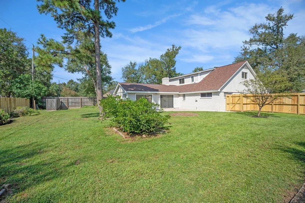 Photo of 223 Pin Oak Drive