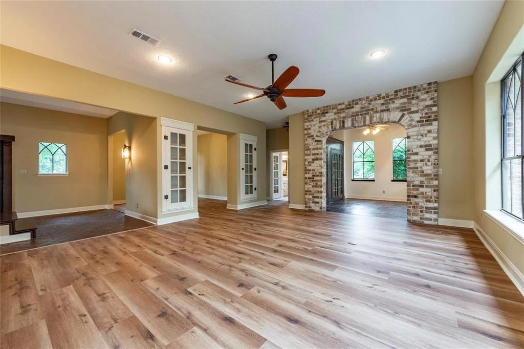 Photo of 2209 Oak Drive