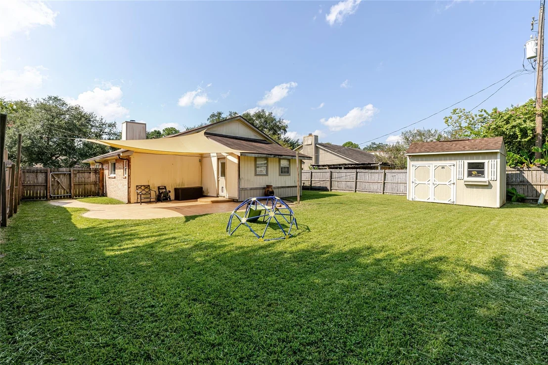 Photo of 1305 Glenview Ln