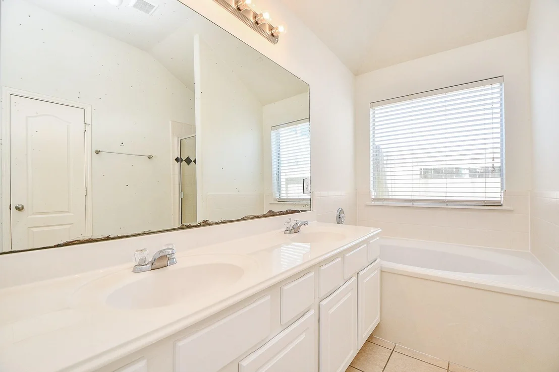 Photo of 24515 Colonial Birch Lane