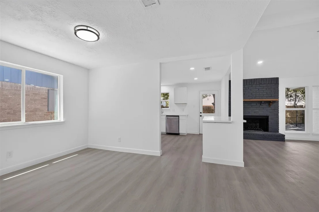 Photo of 4247 Rosegate Drive