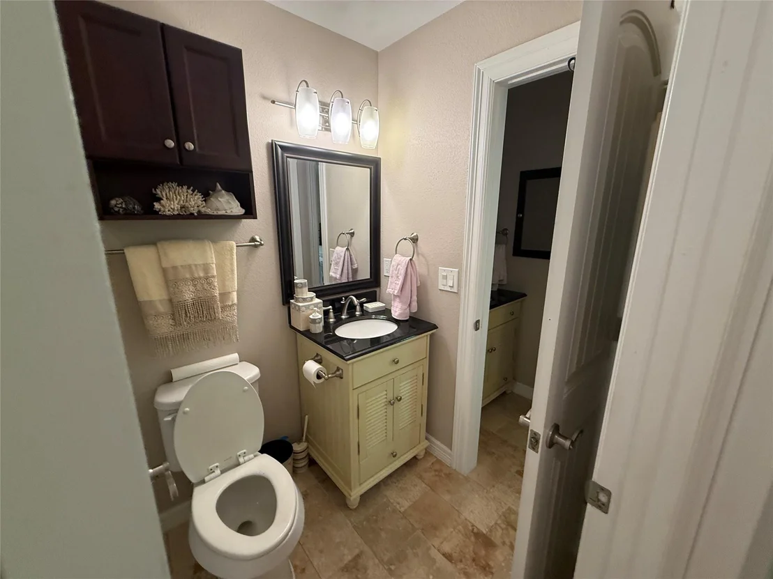Photo of 200 Dewberry