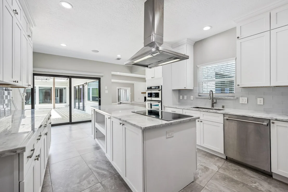Photo of 922 Crossroads Drive