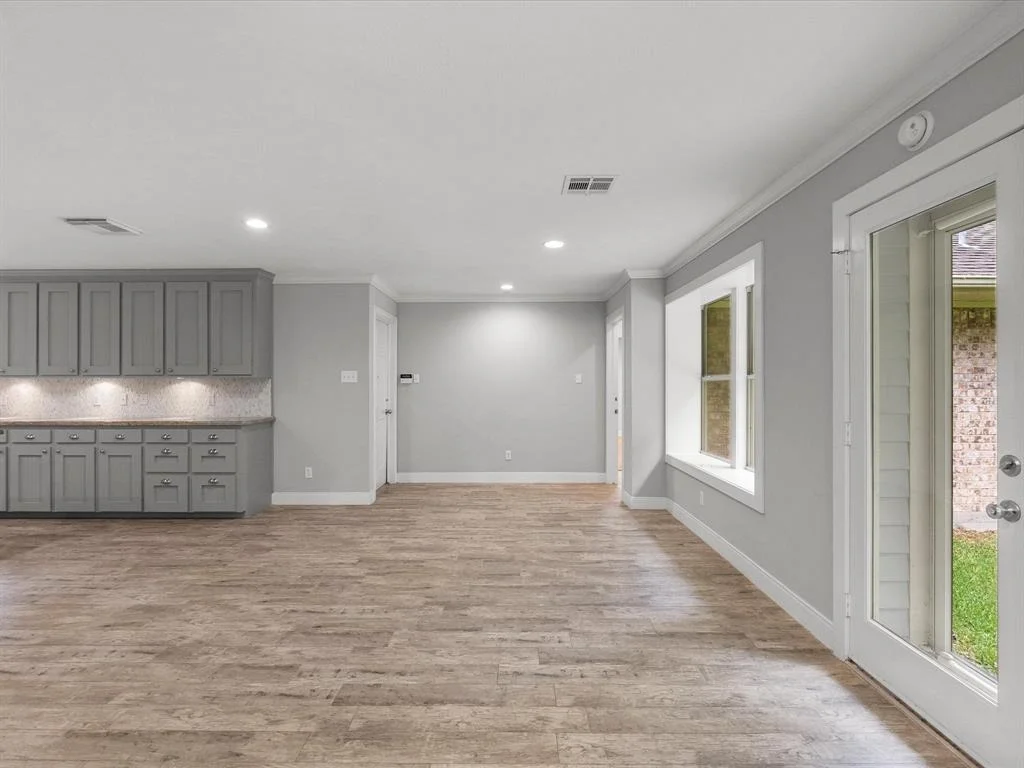 Photo of 5401 Palm Drive