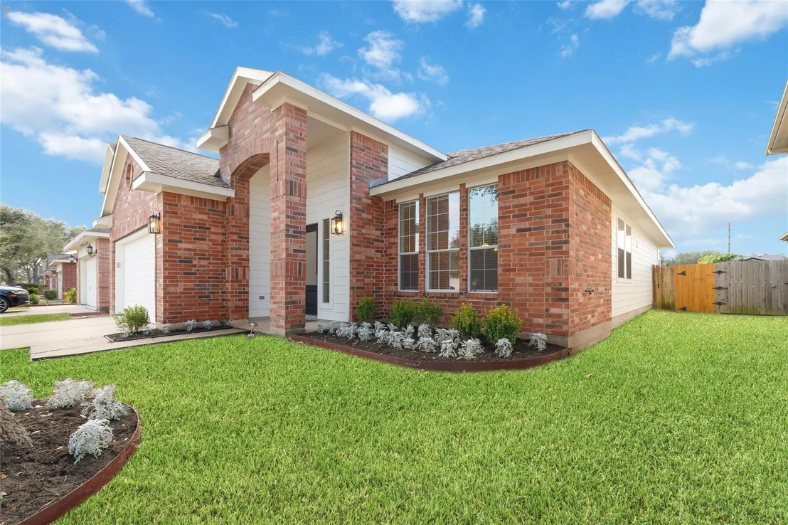 Photo of 20215 Enchanted Rose Lane