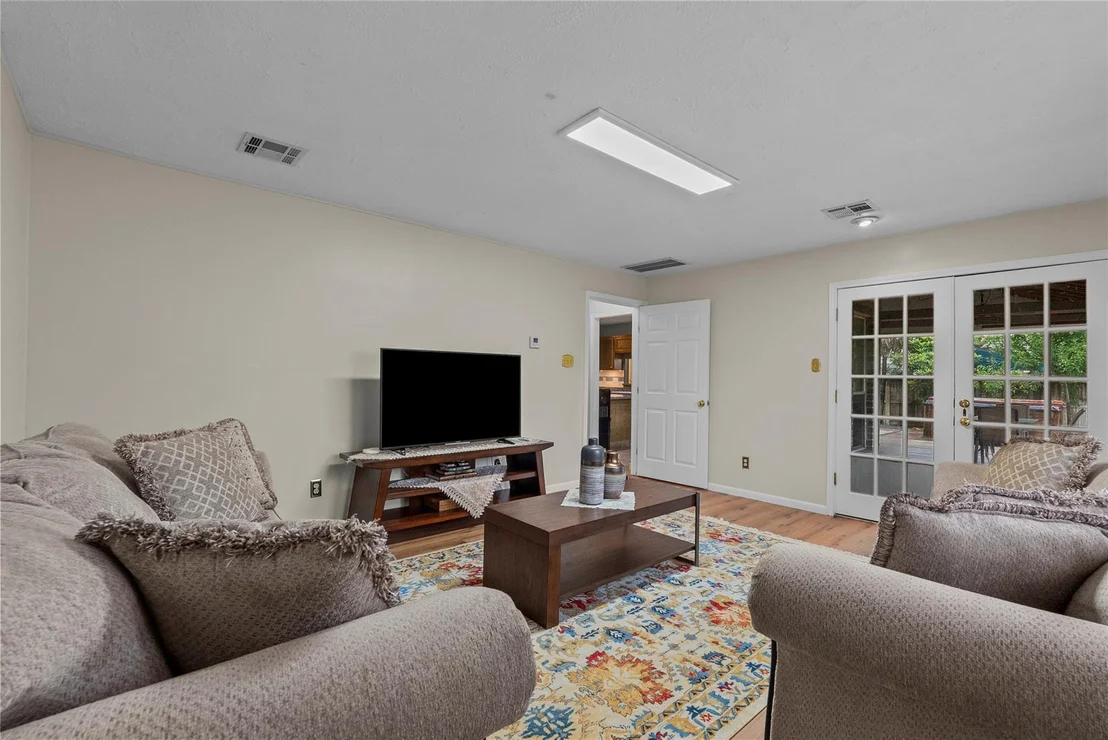 Photo of 1102 Juniper Canyon Lane