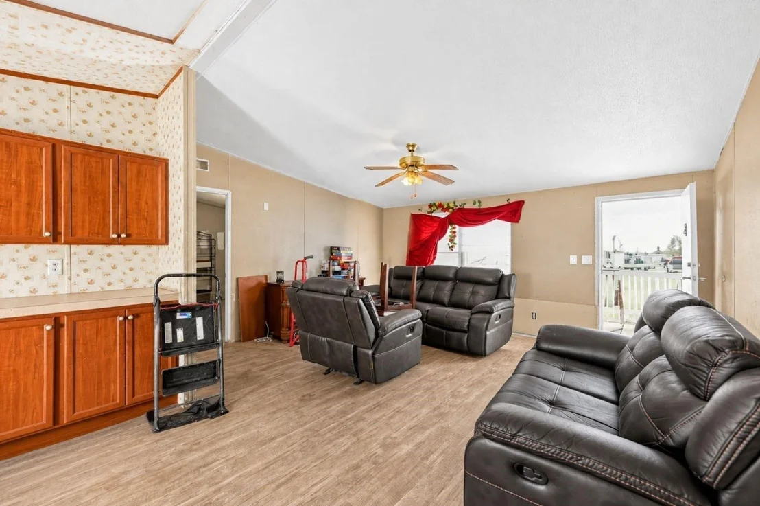 Photo of 104 Lone Oak Circle