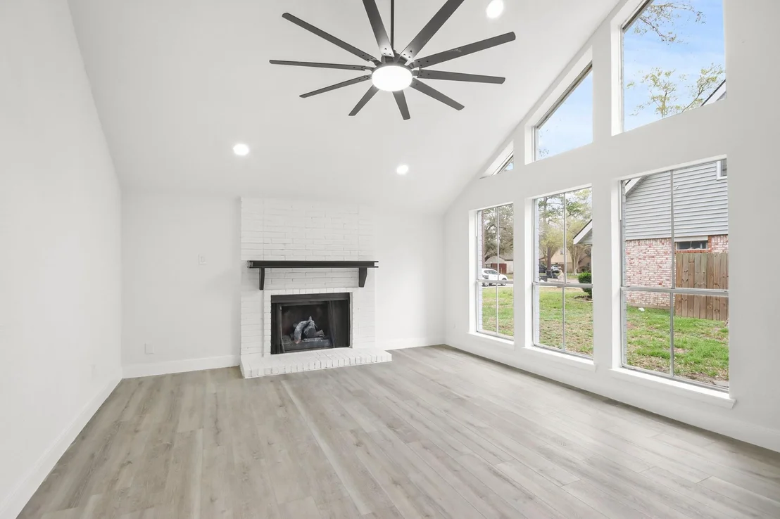 Photo of 19431 Enchanted Oaks Drive