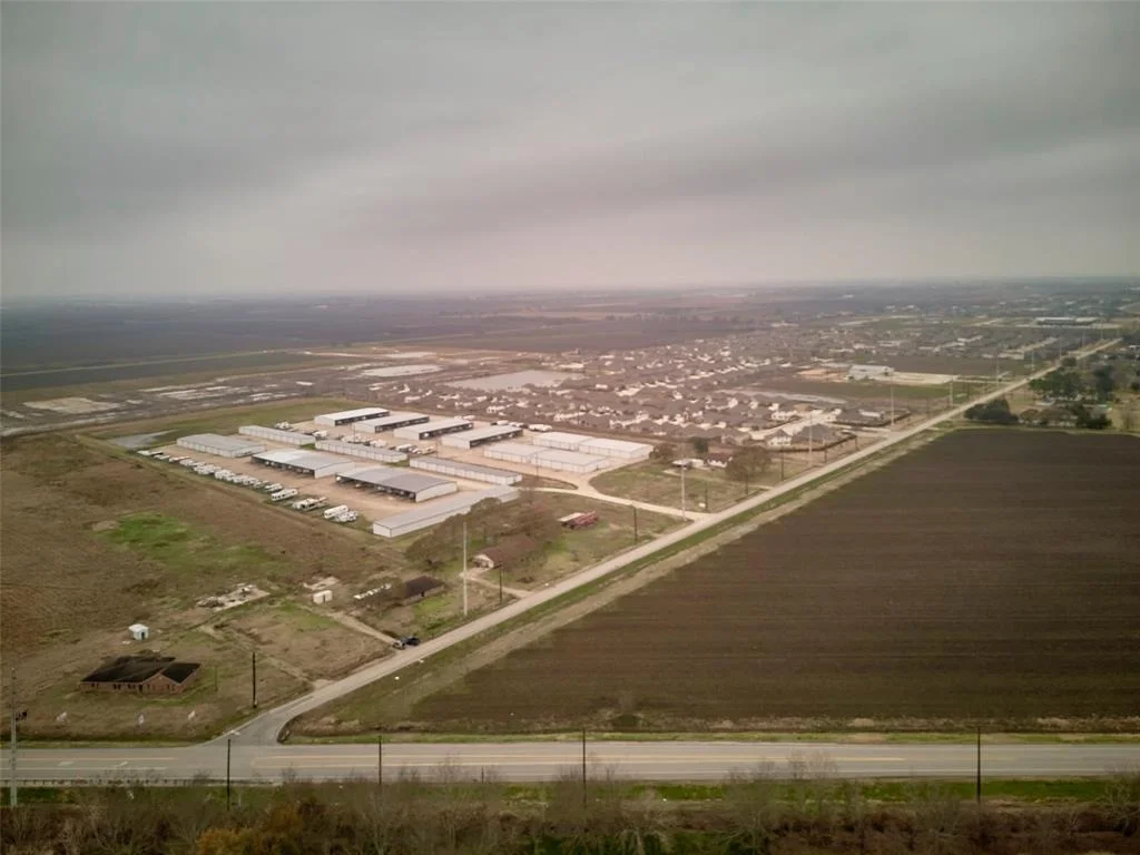 Photo of 8310 Power Line Road
