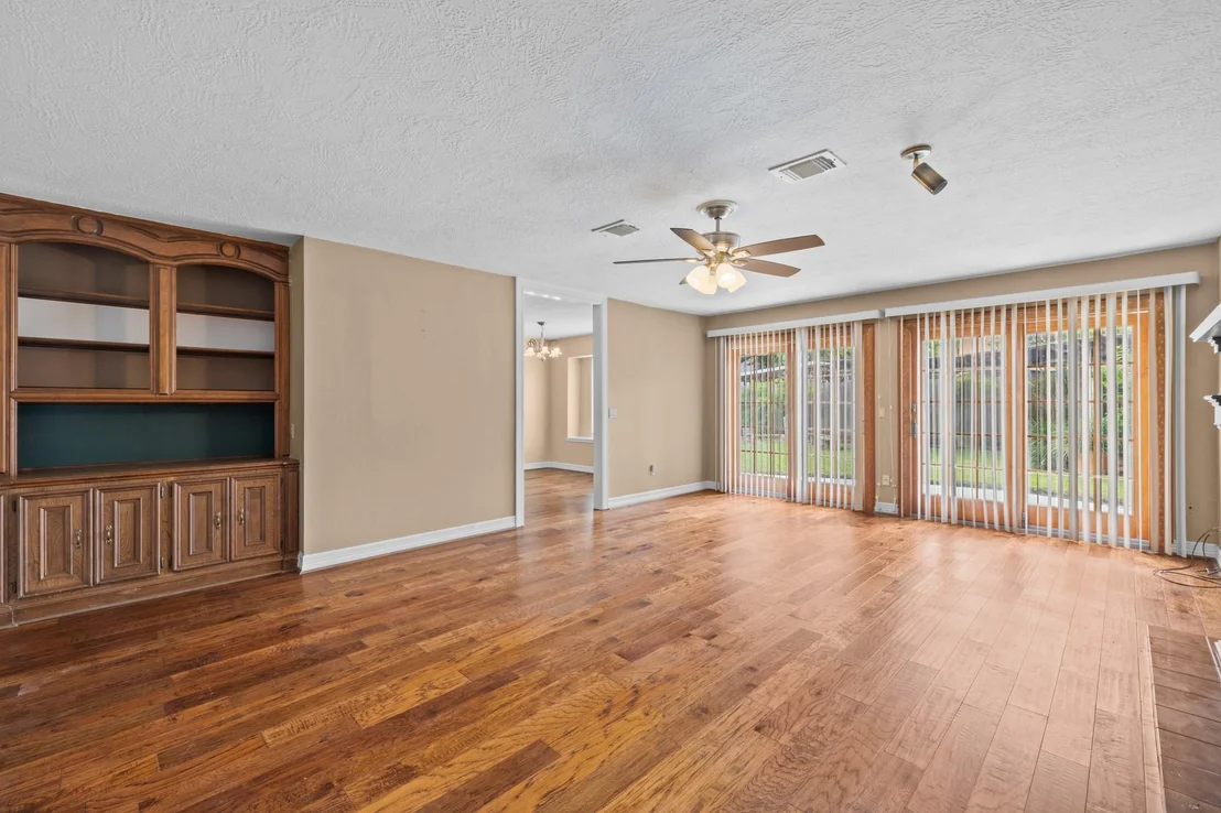 Photo of 4007 Valley Estates Drive