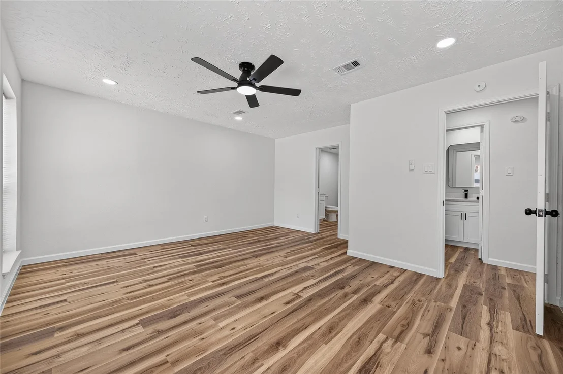 Photo of 6107 Fuller Street