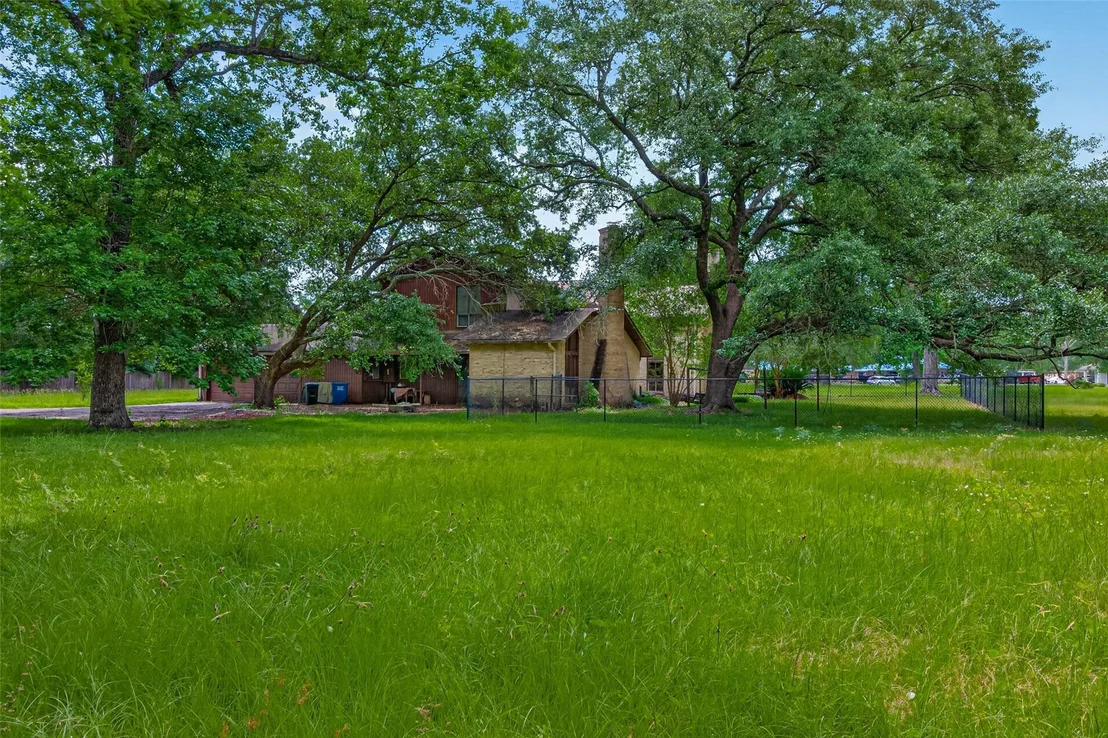 Photo of 219 Cardinal Drive