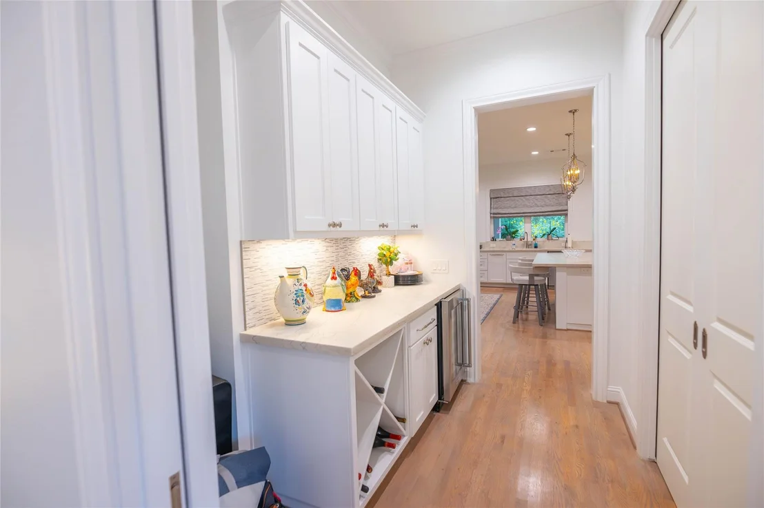 Photo of 10614 Moonlight Drive