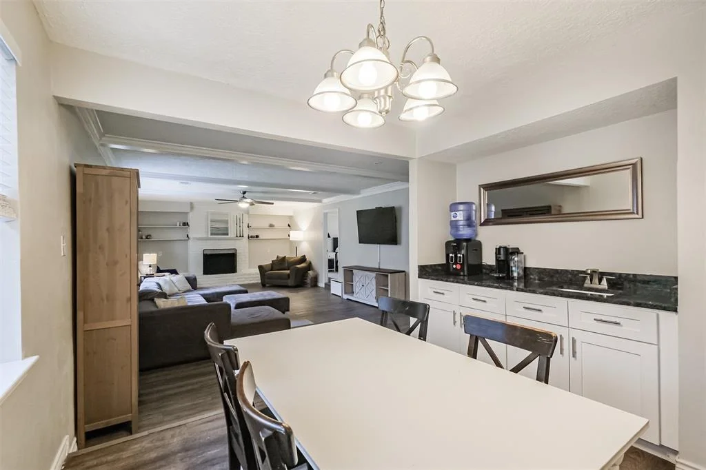 Photo of 16011 Southampton Drive