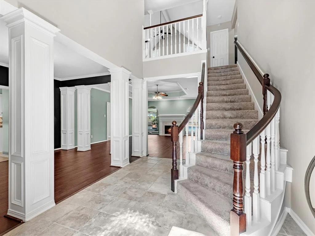 Photo of 5831 Mountain View Drive