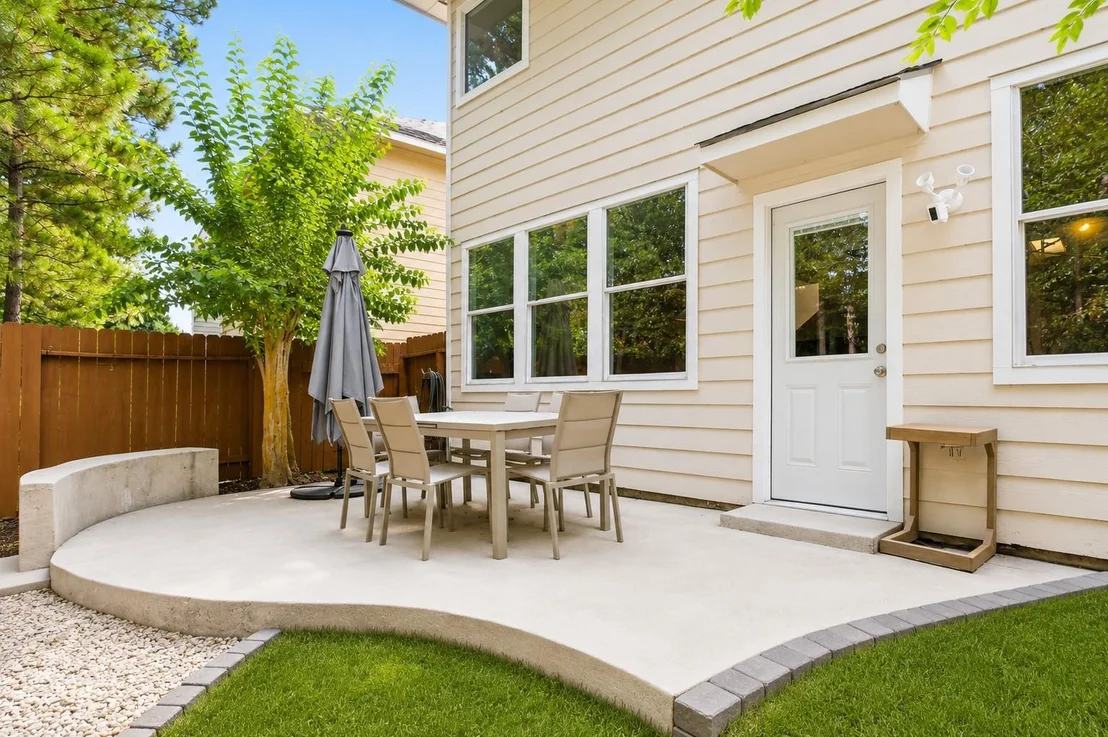 Photo of 55 Ledgestone Place
