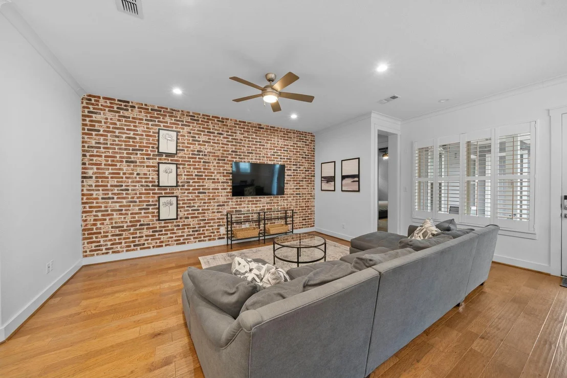 Photo of 17031 Seminole Ridge Drive