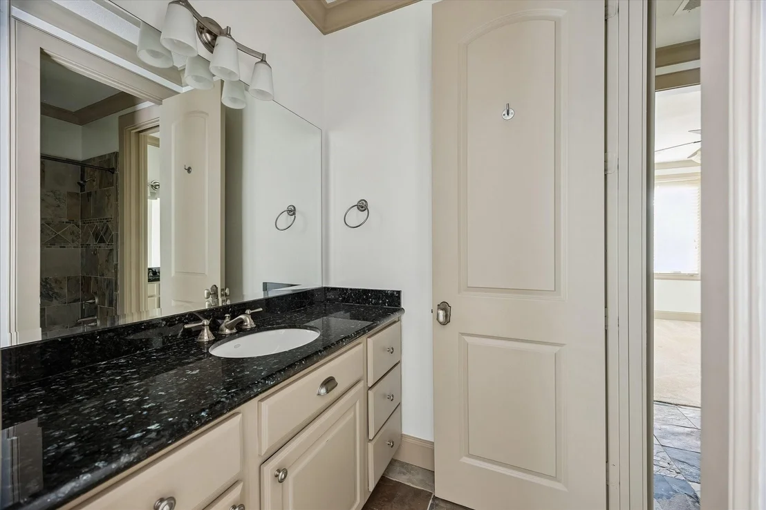 Photo of 6014 Rose Street