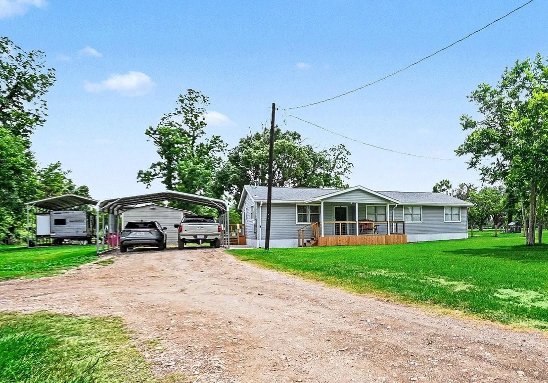 Photo of 7771 County Road 400