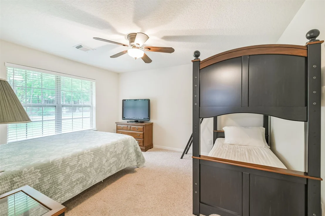 Photo of 10 Twinstone Court