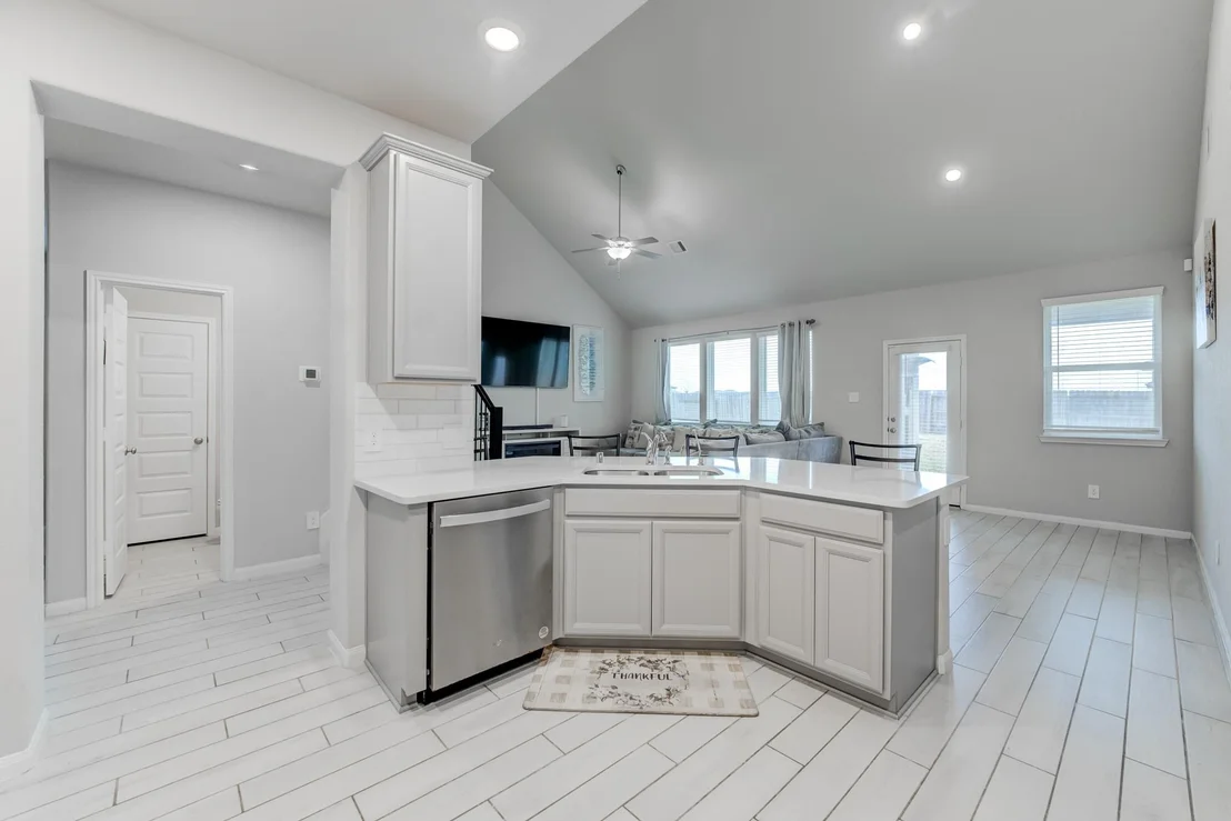 Photo of 10739 Cliffs View Drive