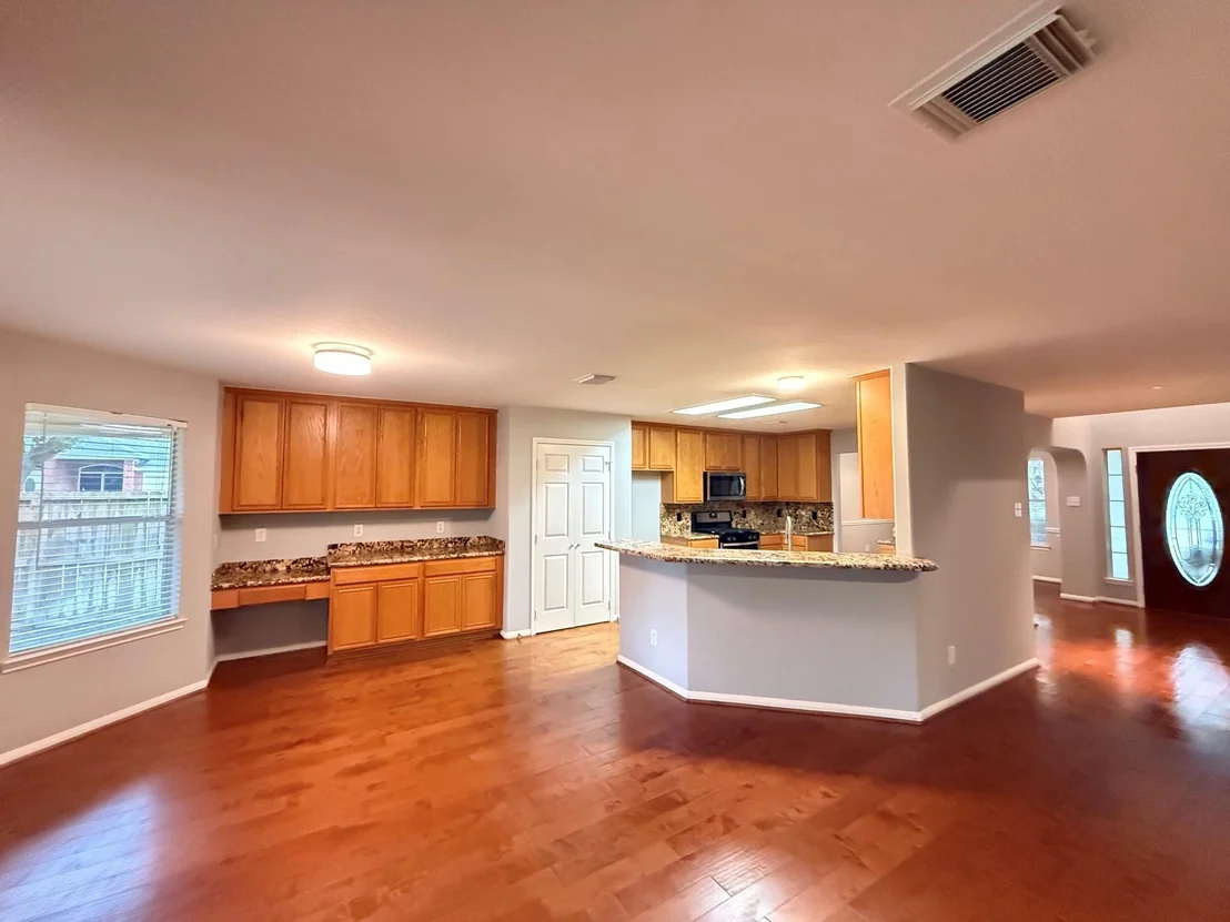 Photo of 19522 Fernhaven Drive