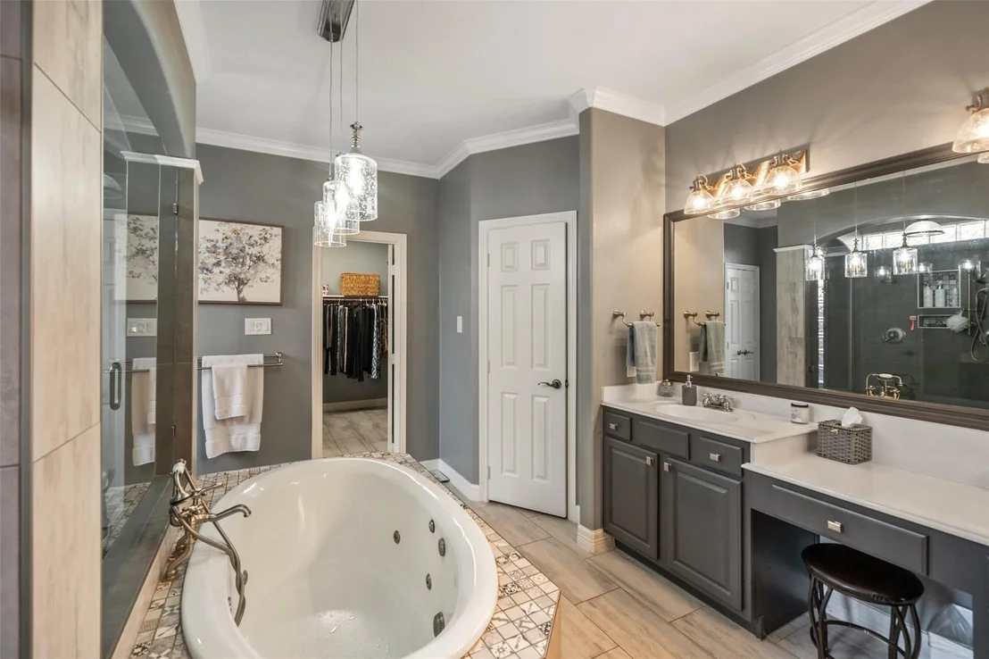 Photo of 15911 Hermitage Oaks Drive