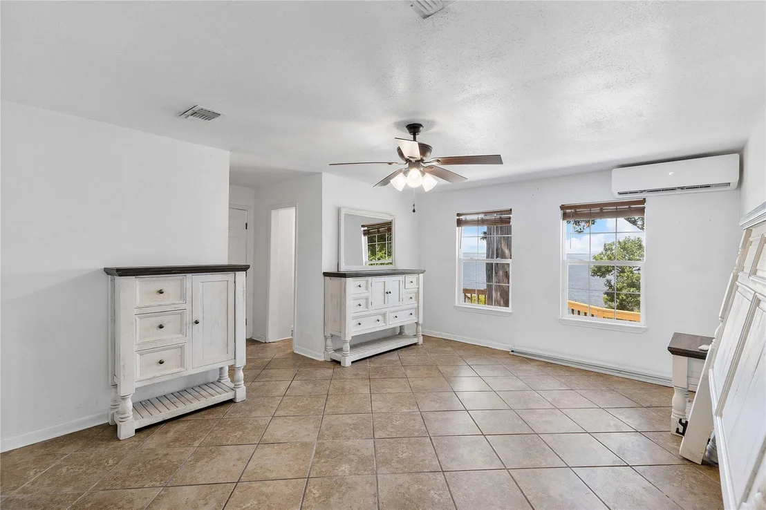 Photo of 3843 Simon Road