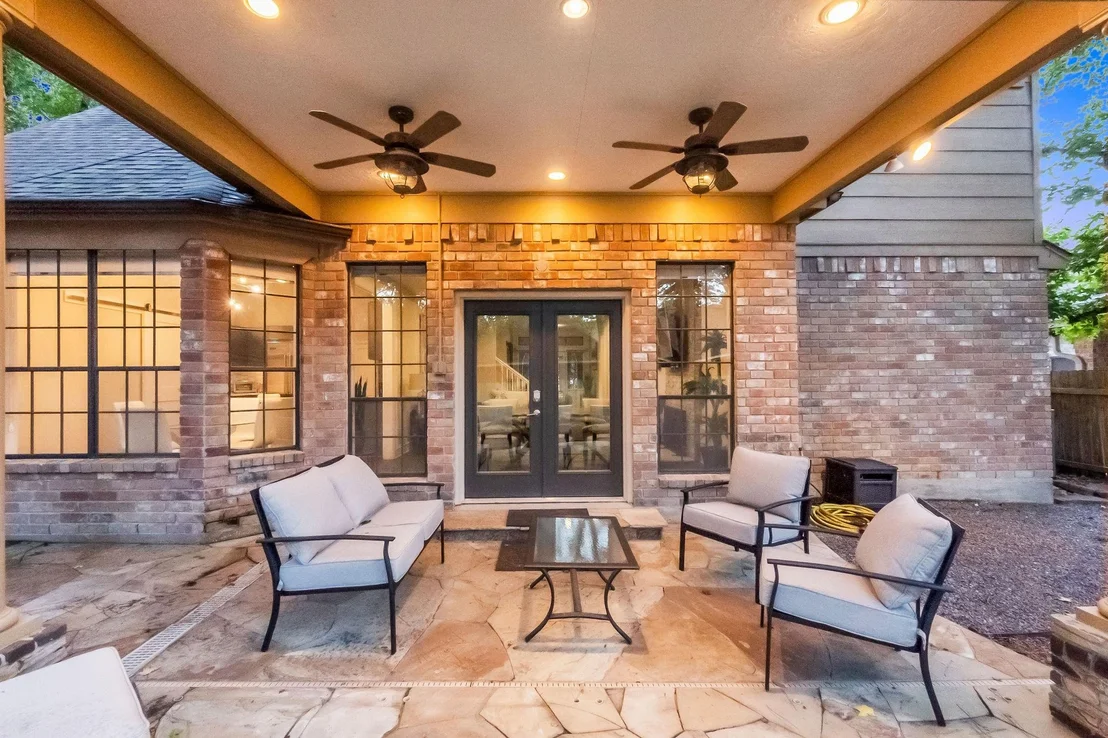 Photo of 122 E Placid Hill Circle