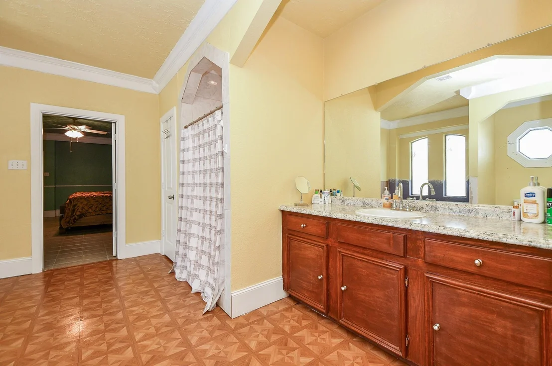 Photo of 5030 Peek Road