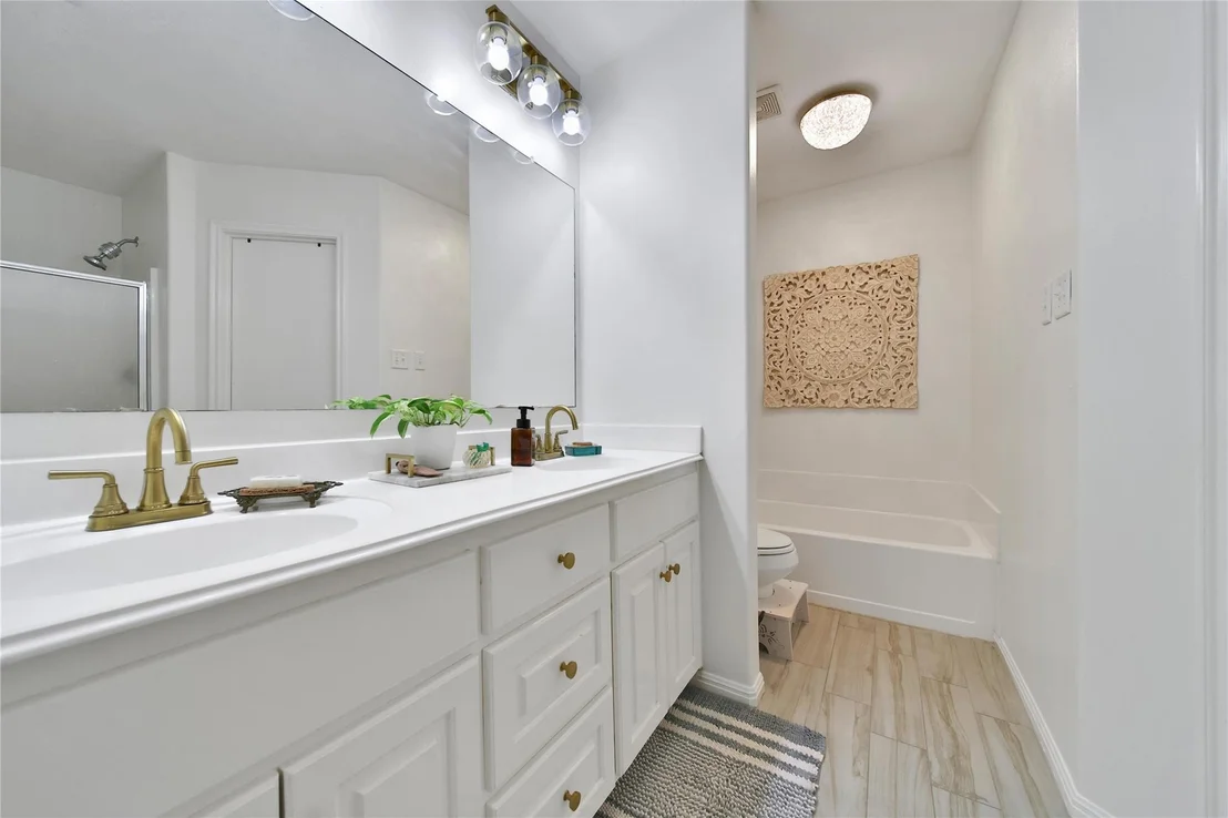Photo of 16389 Sun View Lane