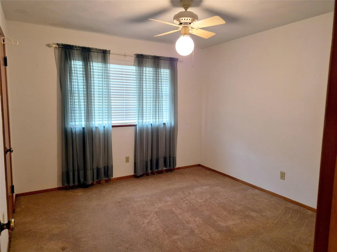 Photo of 613 Southside Drive