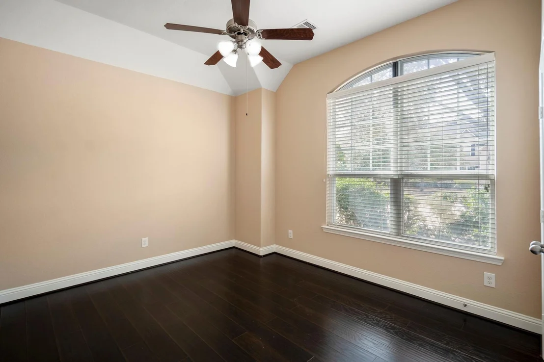Photo of 18010 Sheldon Pines
