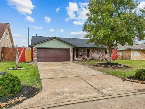 Photo of 11007 Green Arbor Drive