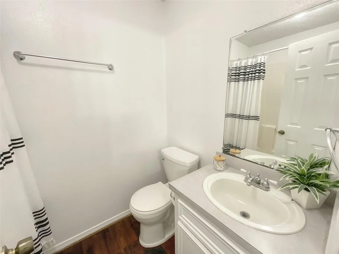 Photo of 1155 Holbech Lane