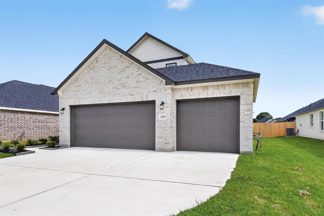 Photo of 2107 Spring Hollow Drive