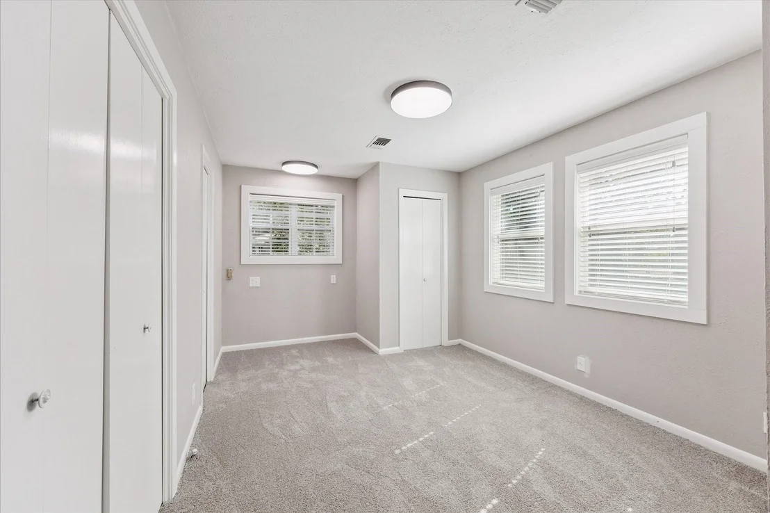 Photo of 700 4th Street