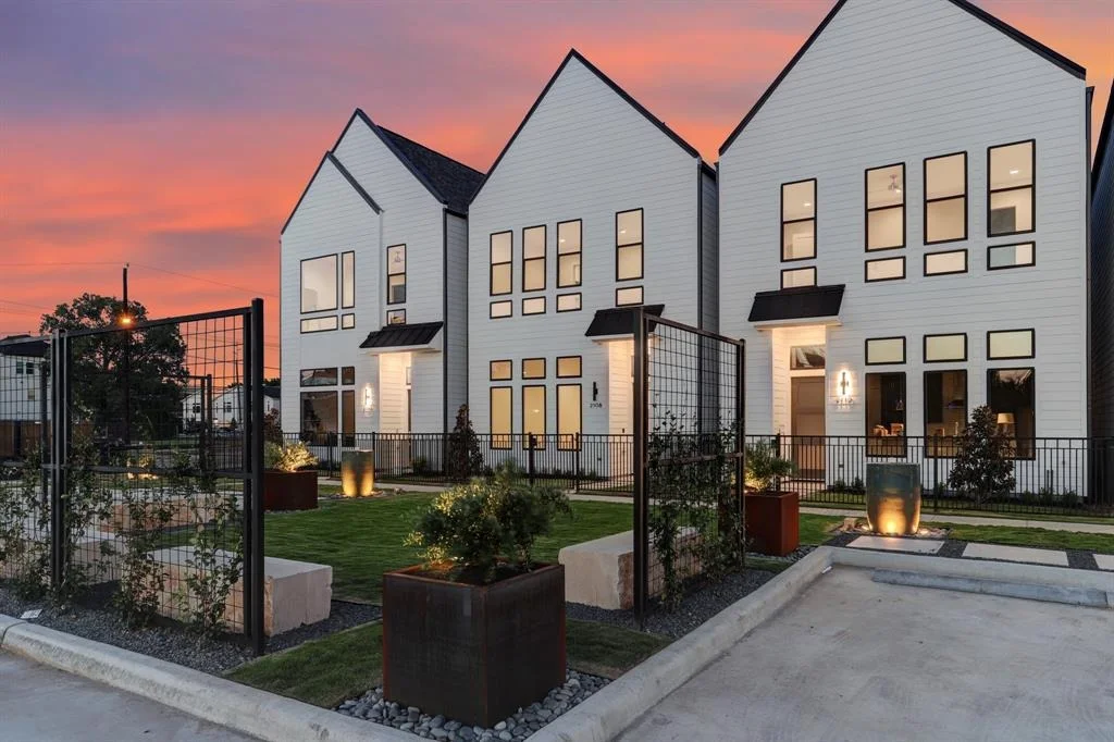 Photo of 2115 Emancipation Avenue