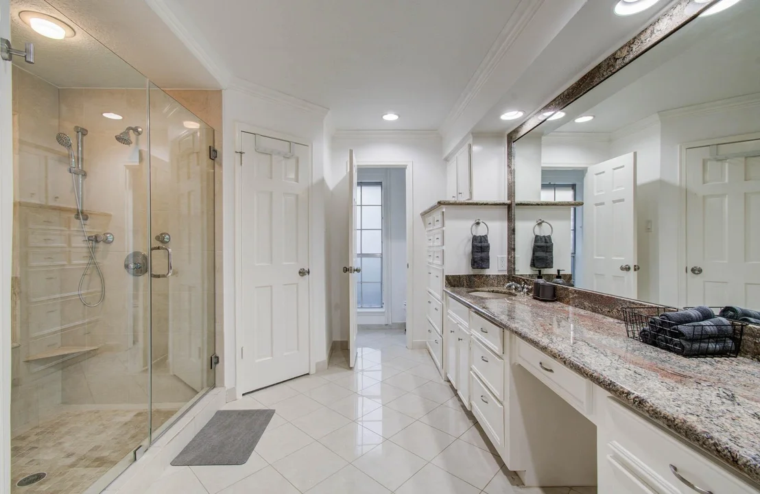 Photo of 5135 Westerham Place
