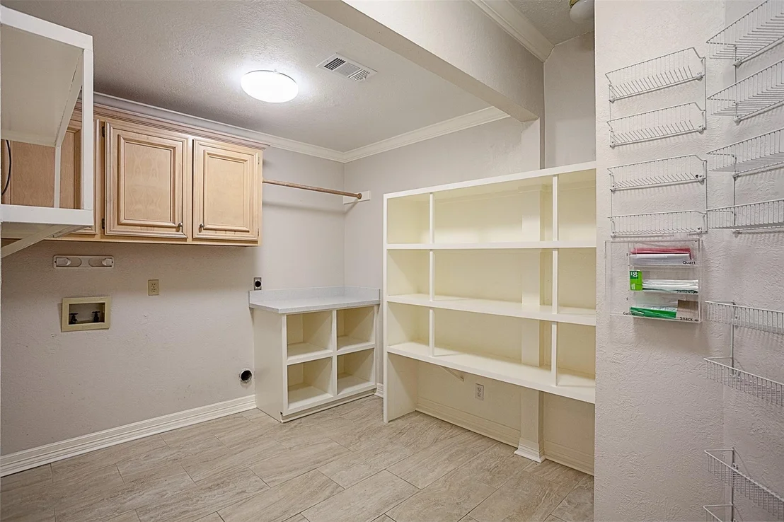 Photo of 3370 Foxbriar Lane