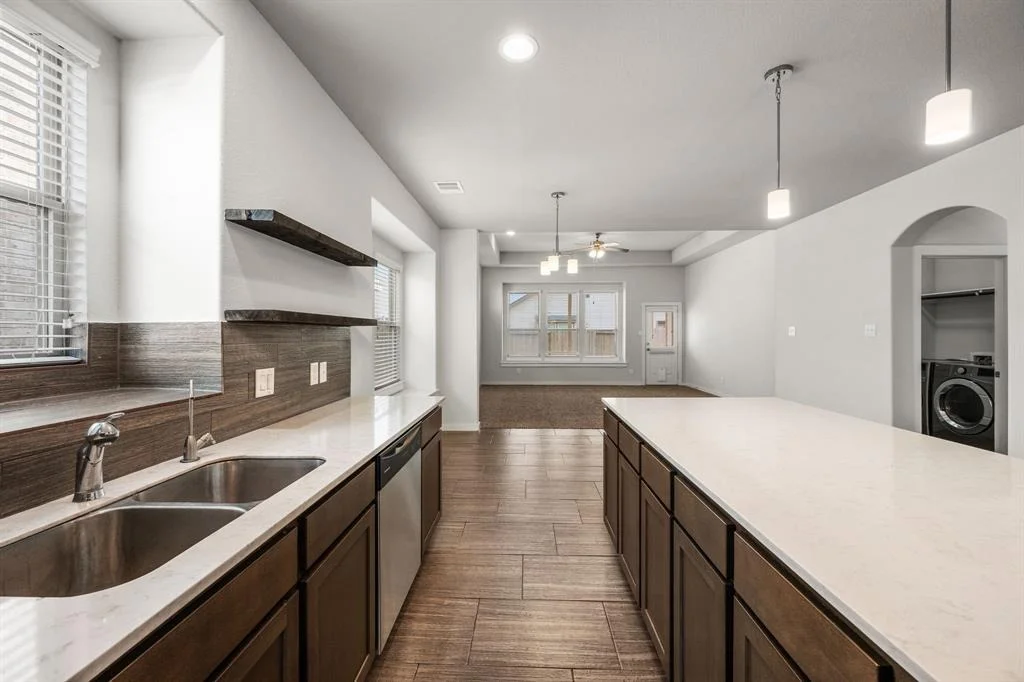 Photo of 6927 Glenmoor Drive