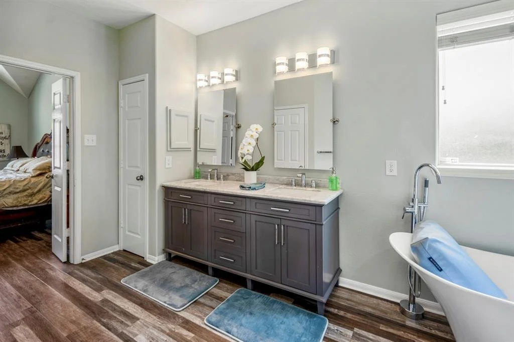 Photo of 9227 Forest Creek Drive