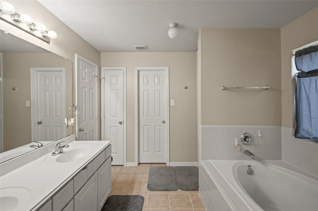Photo of 24502 Cobble Canyon Lane