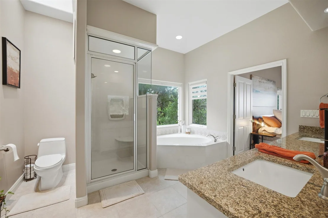 Photo of 6103 Lakeshore Drive