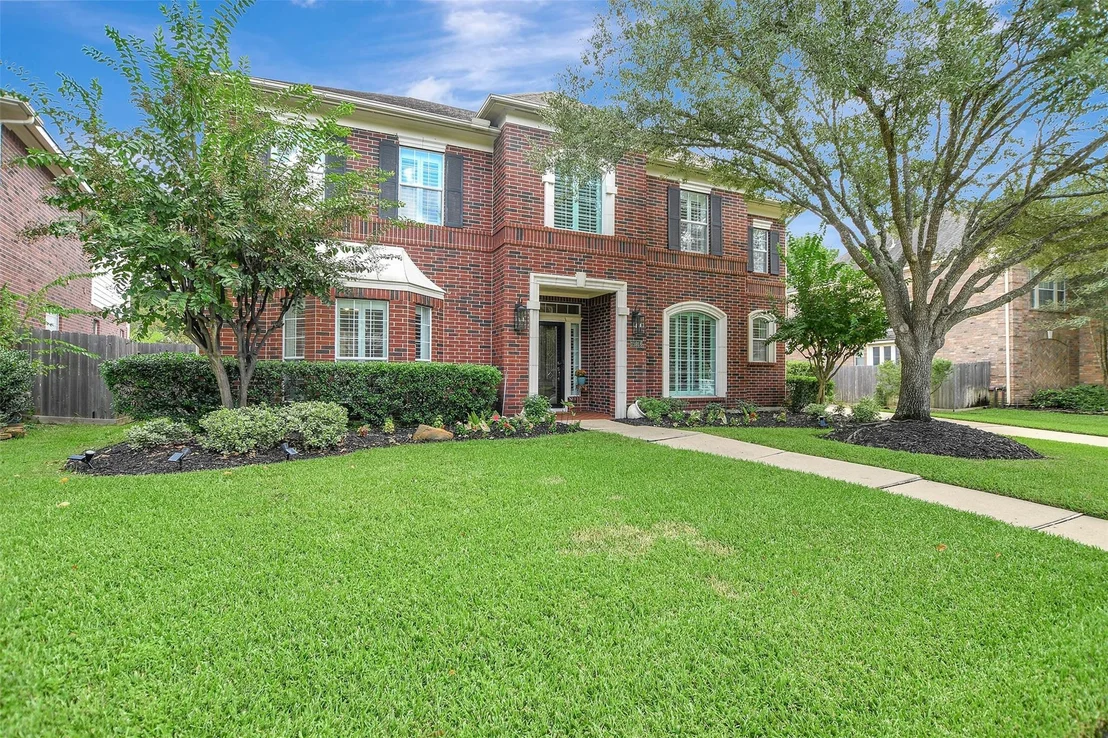 Photo of 15918 Lake Loop Drive
