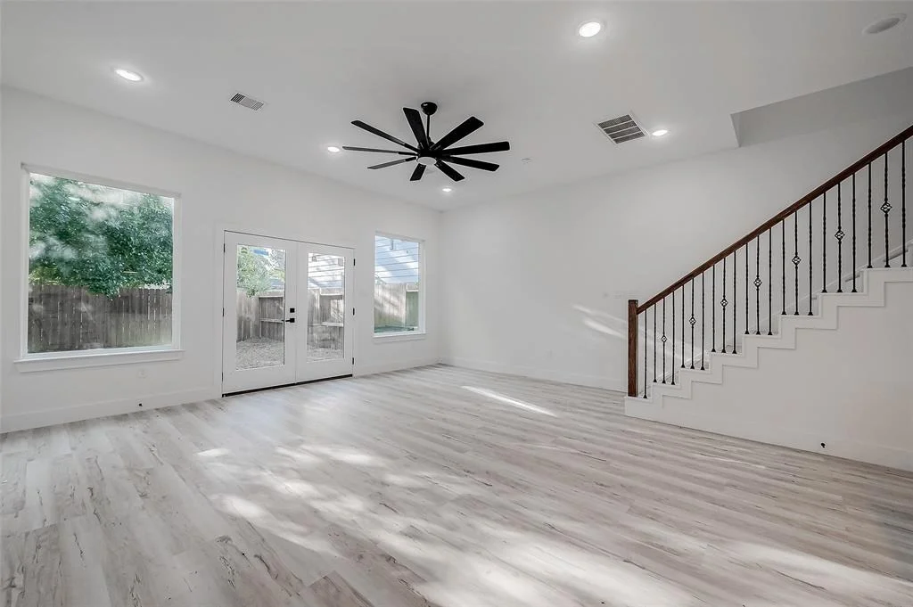 Photo of 7002 Sidney Street