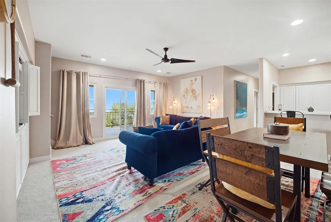 Photo of 6103 Lakeshore Drive
