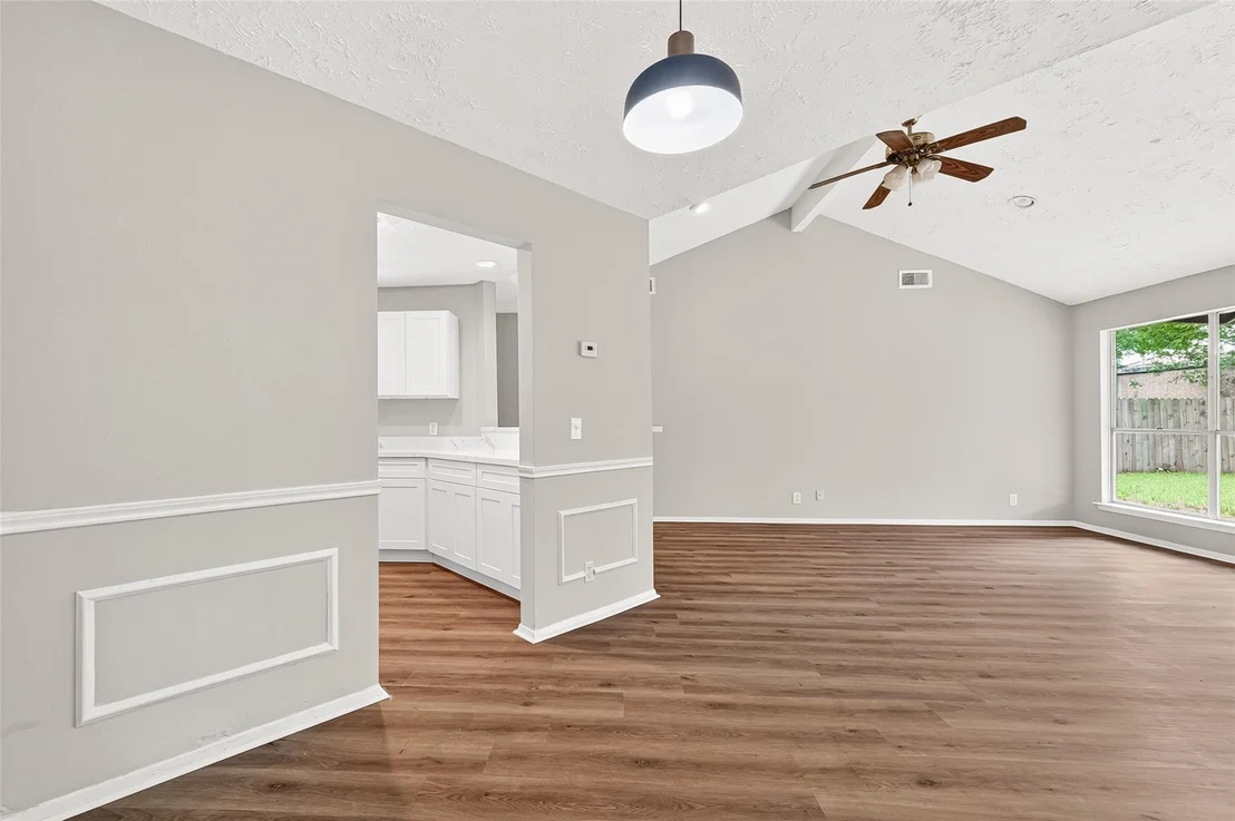 Photo of 18611 Spinney Lane Drive