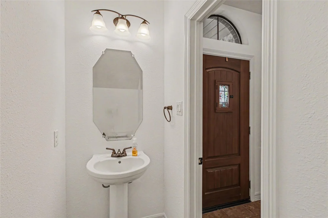 Photo of 25142 Alina Lane